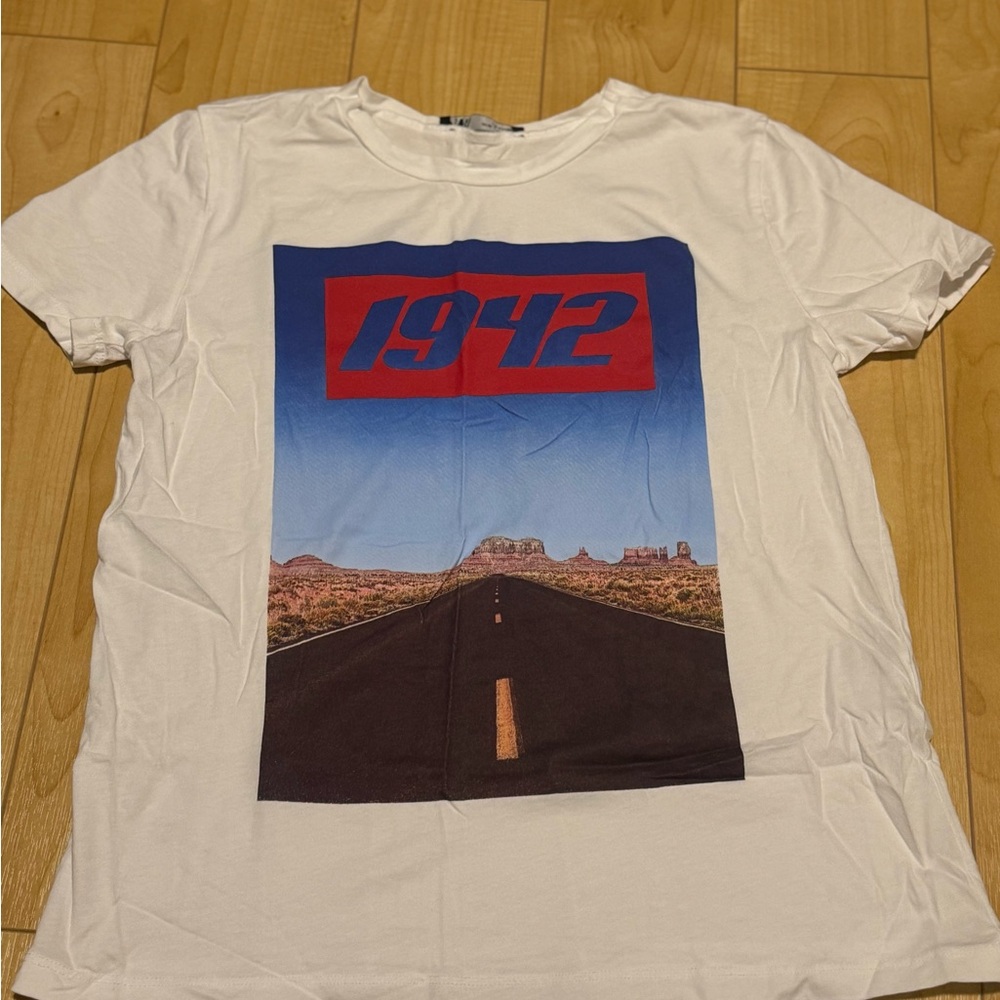 Zara White Graphic T Shirt
